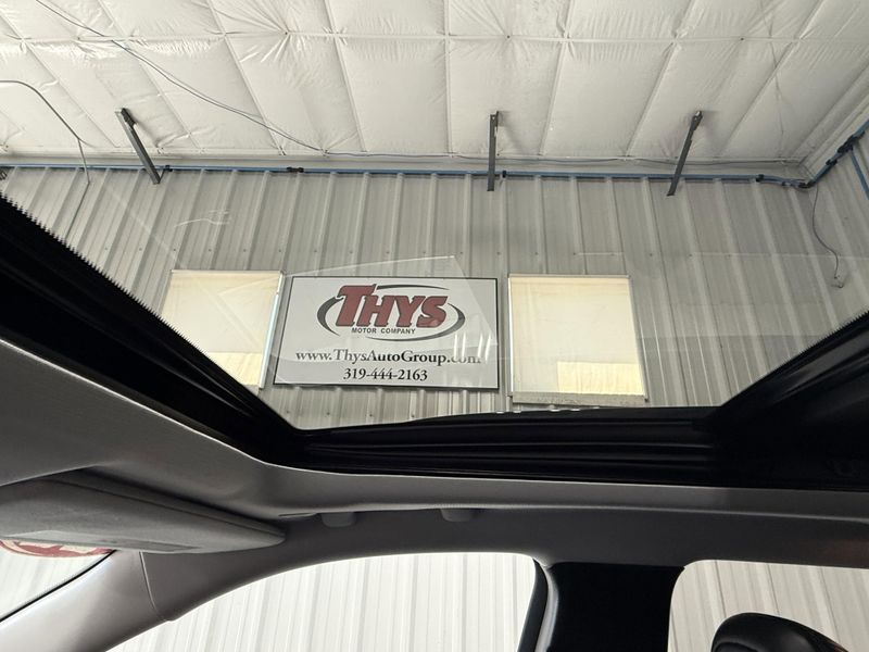 Used 2022 Jeep Cherokee LimitedImage 24