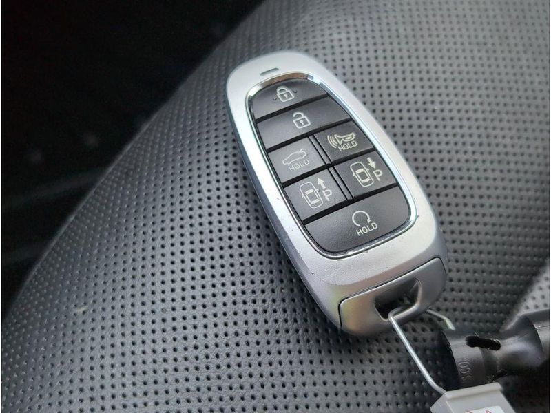 Used 2021 Hyundai Sonata LimitedImage 17