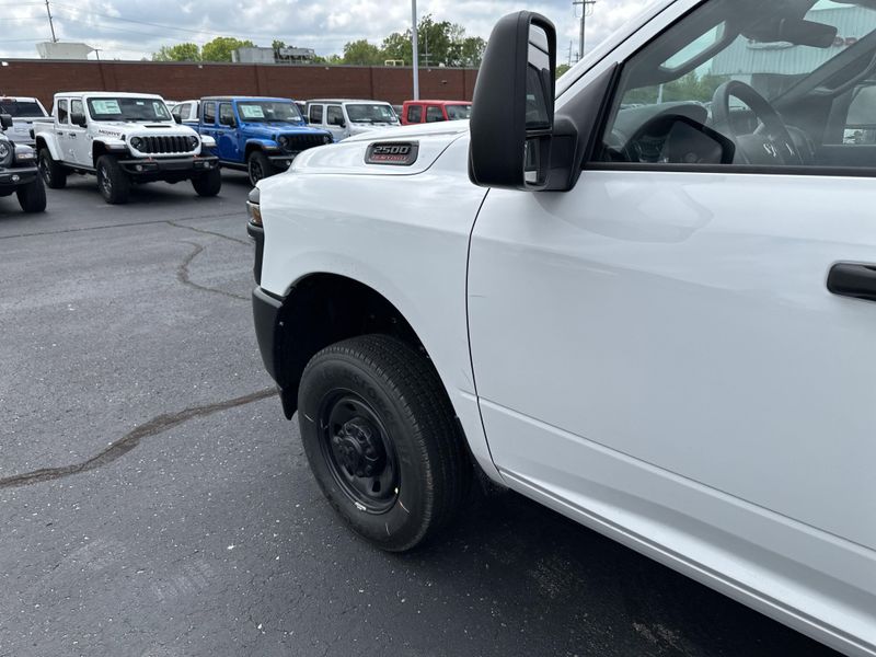 2025 RAM 2500 Tradesman Crew Cab 4x4 8