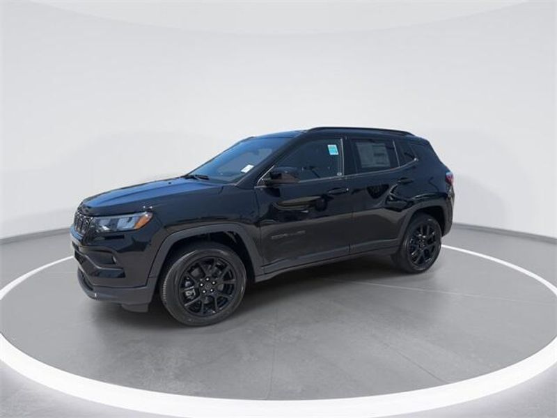2025 Jeep Compass Latitude 4x4Image 4