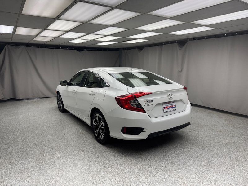 2018 Honda Civic EX-LImage 2