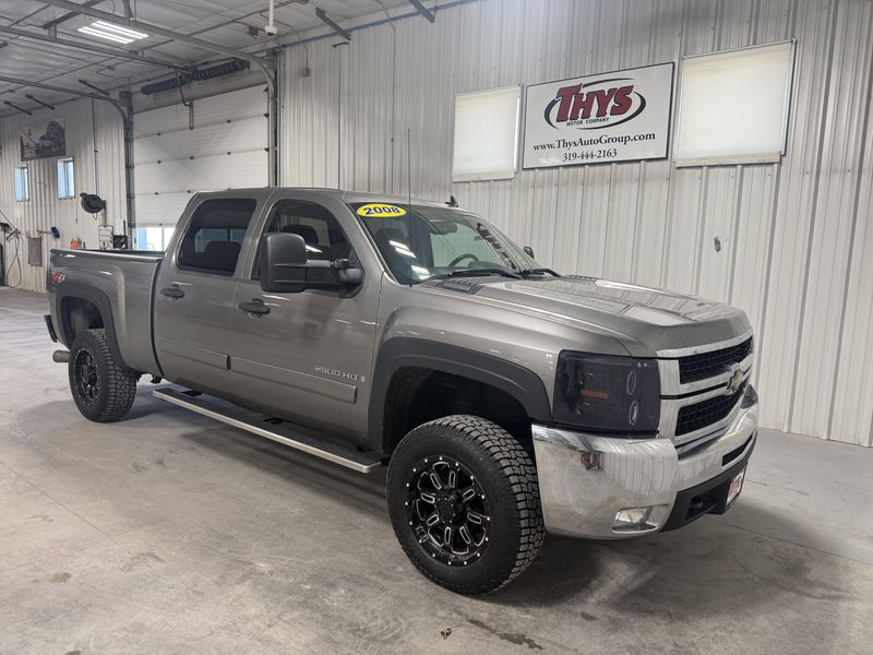 Used 2008 Chevrolet Silverado 2500HD LT w/1LTImage 2