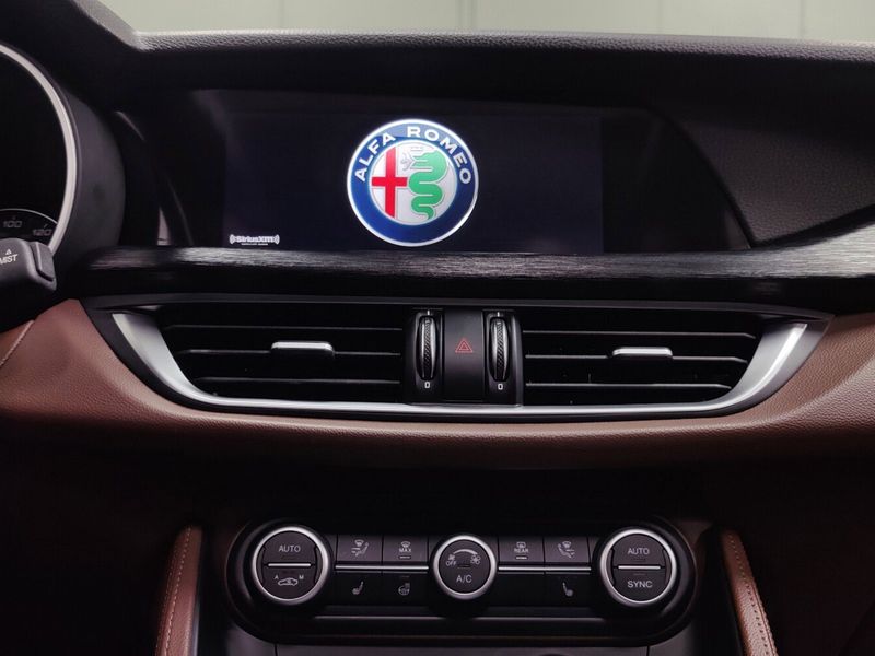 2021 Alfa Romeo Stelvio Nero AWD w/Sunroof & Activ AsstImage 23