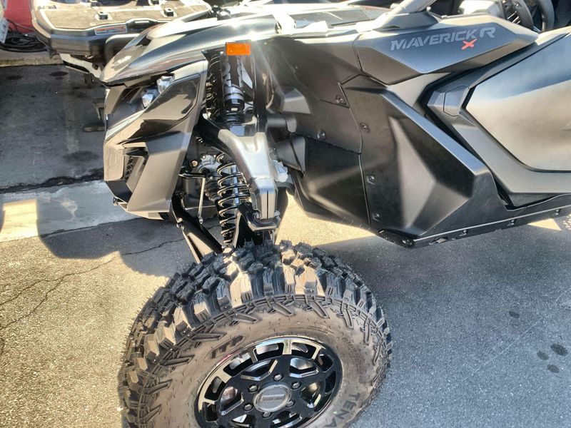 New 2025 Can-Am MAVERICK R X 999T DCT Image 15
