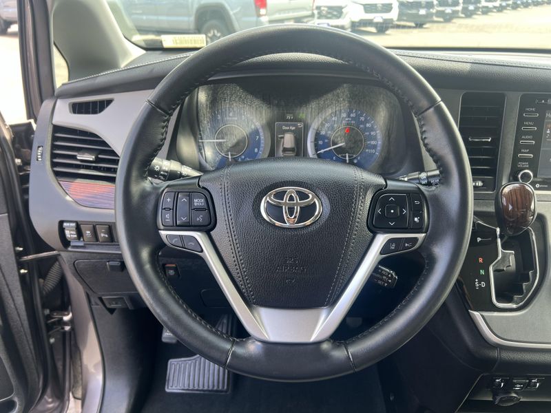 Used 2020 Toyota Sienna LimitedImage 12