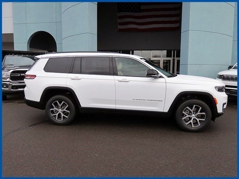 2024 Jeep Grand Cherokee Limited in a Bright White Clear Coat exterior color and Wicker Beige/Blackinterior. Papas Jeep Ram In New Britain, CT 860-356-0523 papasjeepram.com 