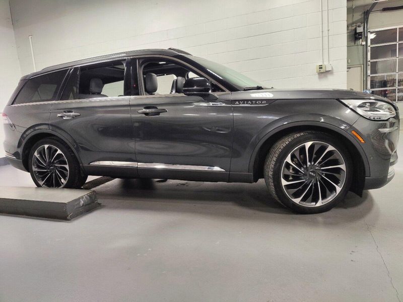 2020 Lincoln Aviator Reserve Level II AWDImage 3