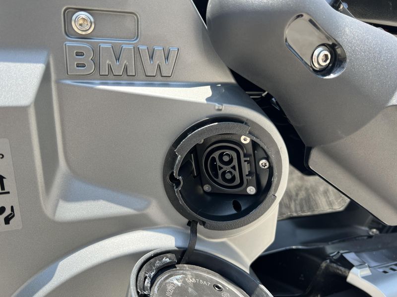2025 BMW CE 02