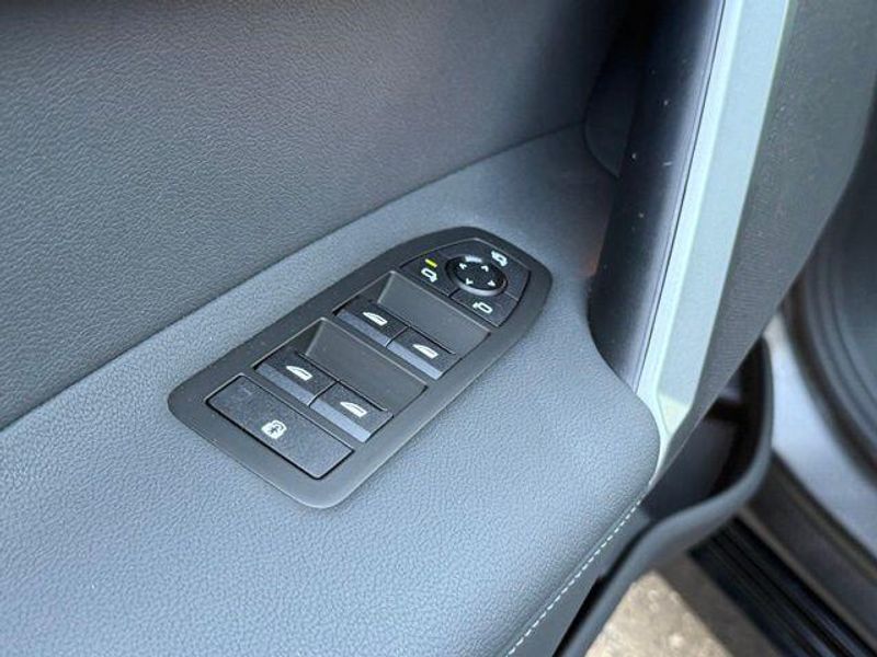 New 2026 BMW iX xDrive45Image 16