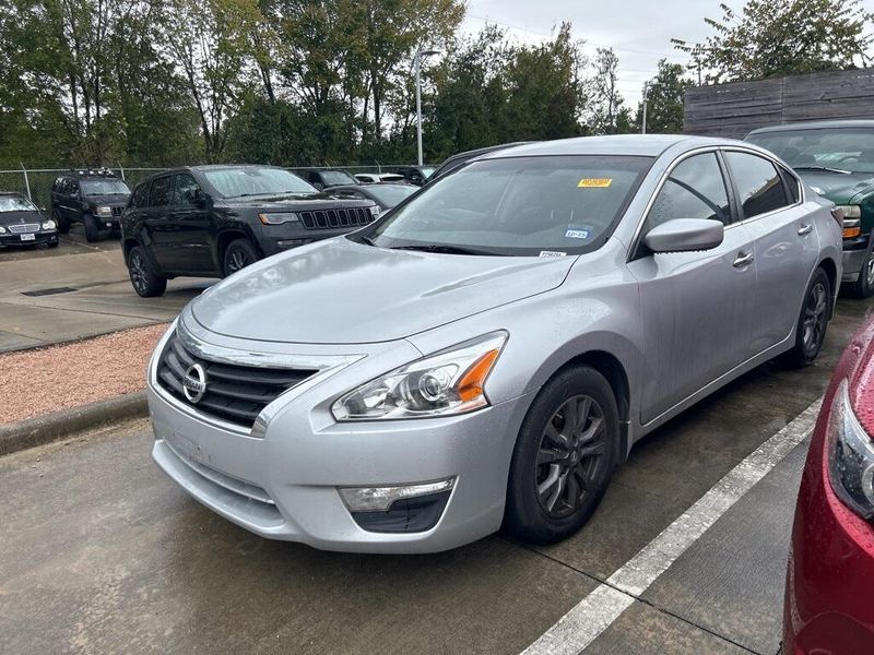 2015 Nissan Altima 2.5 SImage 1