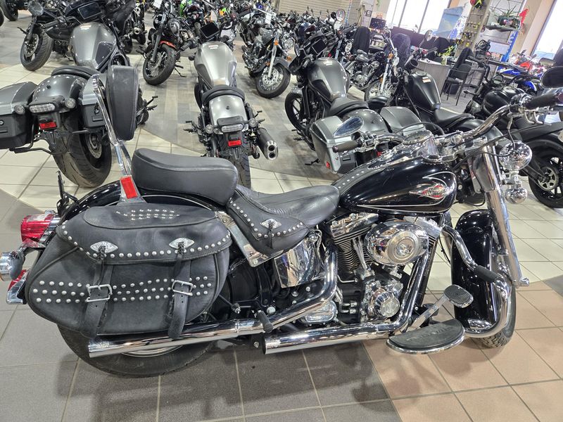 USED 2011 HARLEY SOFTAIL HERITAGE CLASSIC Image 3