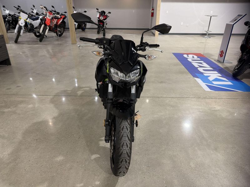 Used 2022 Kawasaki Z650  in a BLACK exterior color. Victorville Del Amo Motorsports 760-241-7387 delamomotorsportsofvictorville.com 