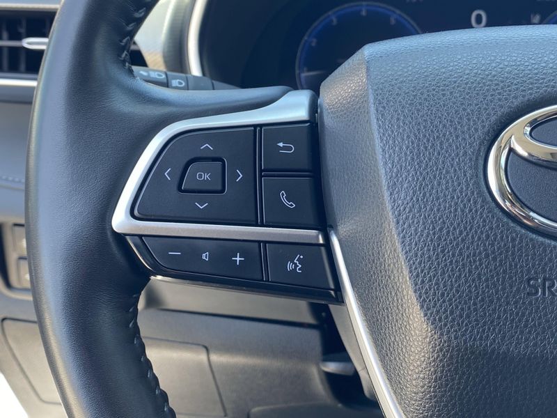 New 2023 Toyota Highlander PlatinumImage 27