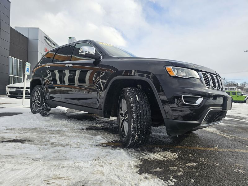 Used 2021 Jeep Grand Cherokee LimitedImage 3