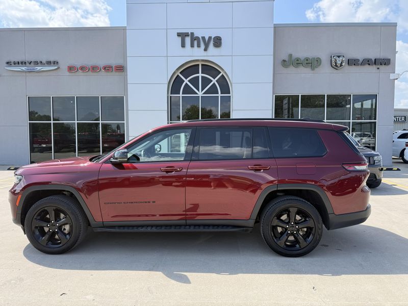 Used 2025 Jeep Grand Cherokee L LimitedImage 35