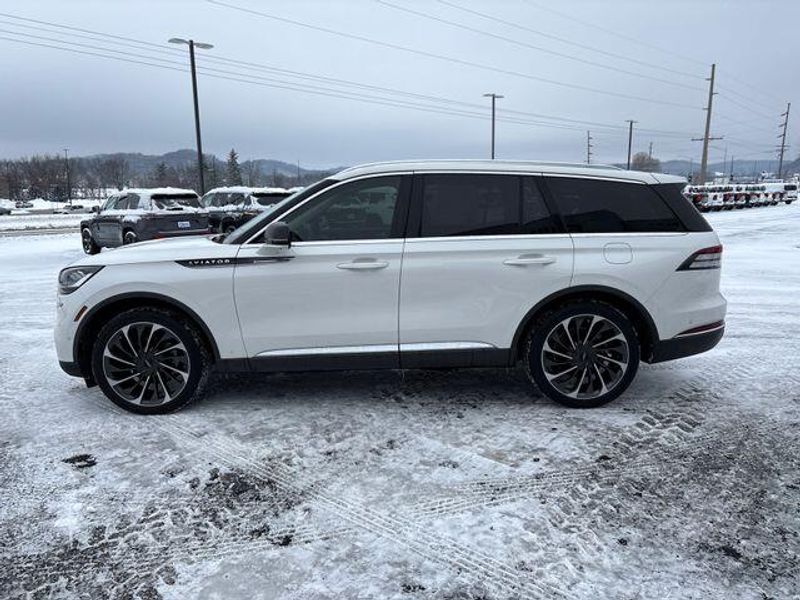 2022 Lincoln Aviator Reserve photo 2