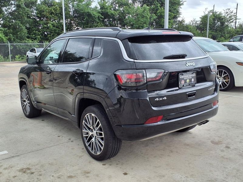 2022 Jeep Compass LimitedImage 2