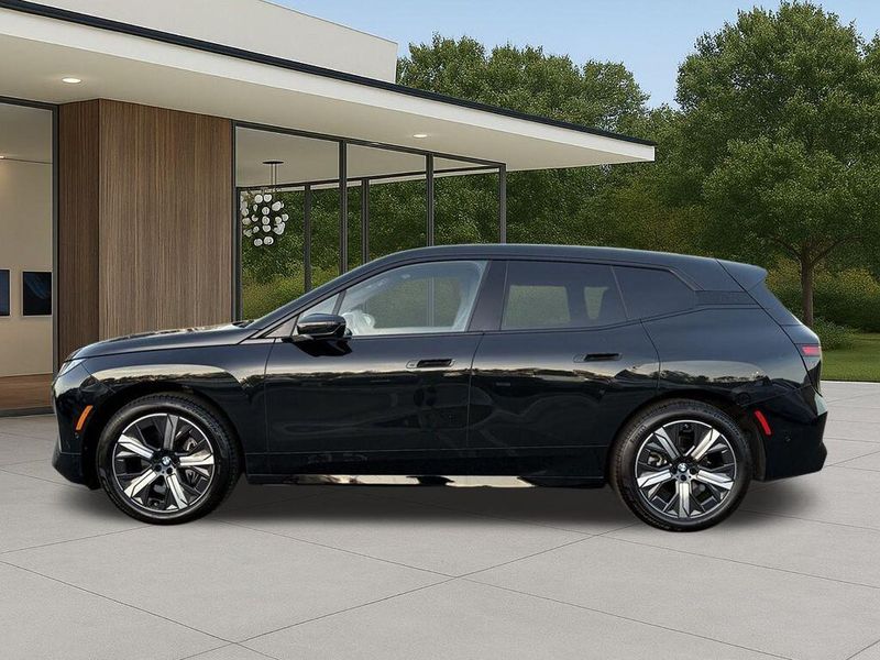Used 2026 BMW iX xDrive45Image 12
