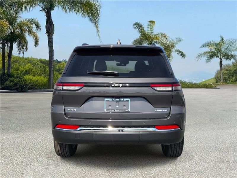 New 2026 Jeep Grand Cherokee Laredo X 4x4