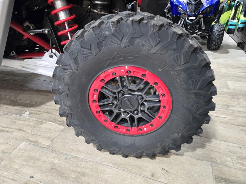 USED 2025 CAN-AM MAVERICK X3 MAX X RS TURBO RR WITH SMARTSHOX Image 22