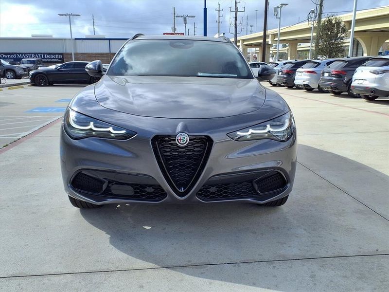 New 2026 Alfa Romeo Stelvio SprintImage 4