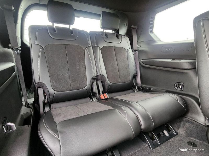 2025 Jeep Grand Cherokee L Altitude X 4x4Image 4