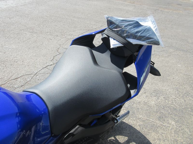 NEW 2026 YAMAHA YZF-R1 Image 17
