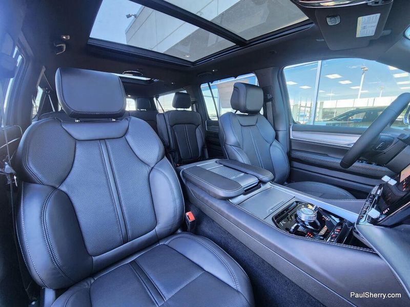 2026 Jeep Grand Wagoneer L Limited Reserve 4x4