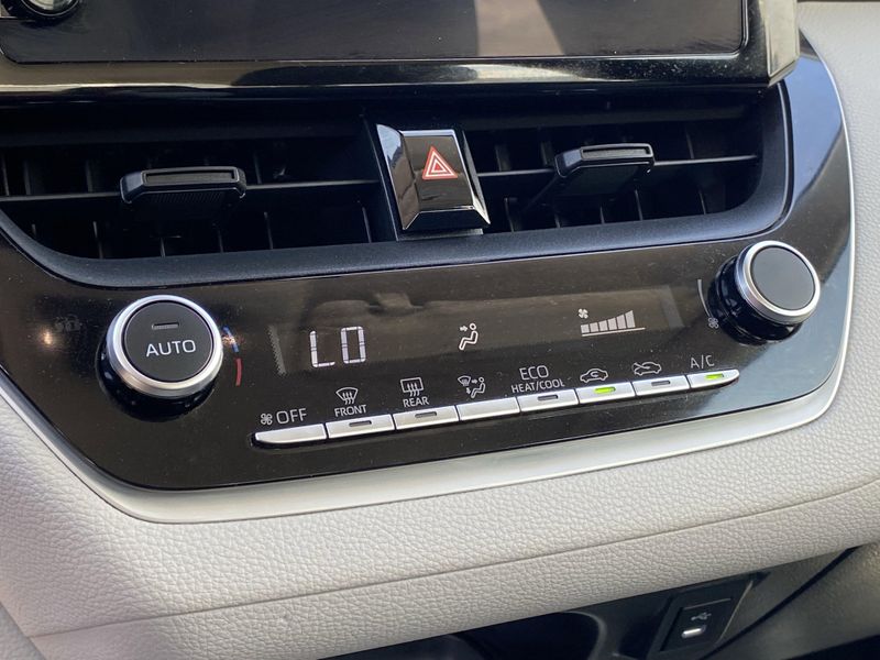 Used 2025 Toyota Corolla LEImage 21