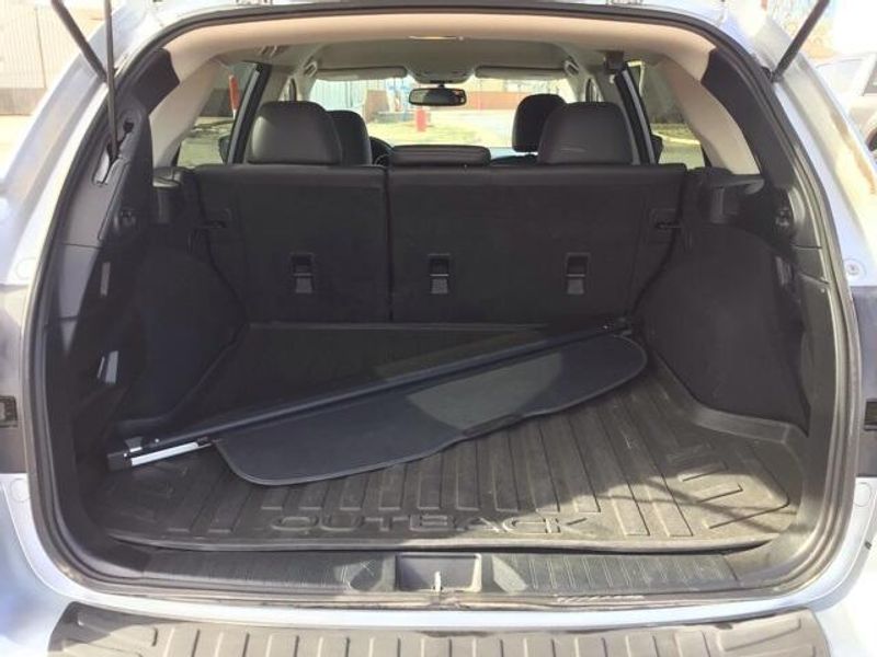 2015 Subaru Outback 2.5iImage 17