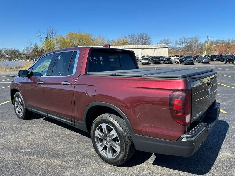 2018 Honda Ridgeline RTL-EImage 16