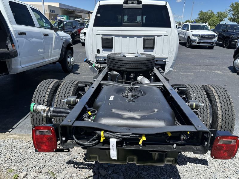 2025 RAM 4500 Tradesman Chassis Crew Cab 4x4 60