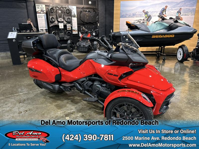 2022 Can-Am H7NA  in a PLASMA RED/ CARBON BLACK exterior color. Del Amo Motorsports delamomotorsports.com 