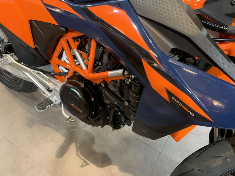 New 2026 KTM 690 SMC R Image 16