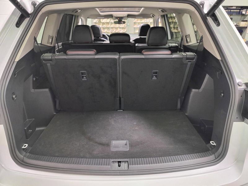Used 2024 Volkswagen Atlas Peak Edition AWD SEL w/Sunroof/NavImage 16