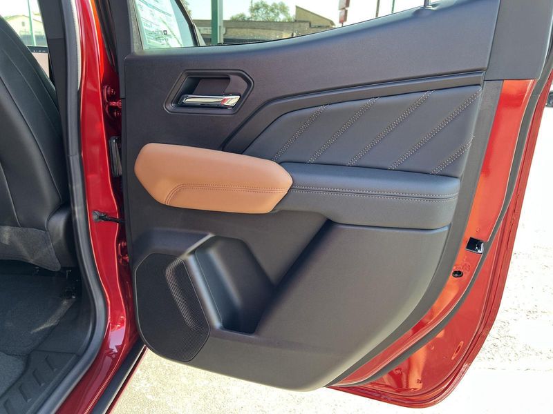2026 Gmc Canyon AT4 photo 7
