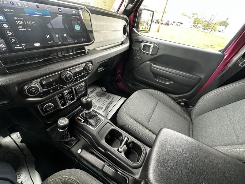 2024 Jeep Wrangler Sport S photo 18