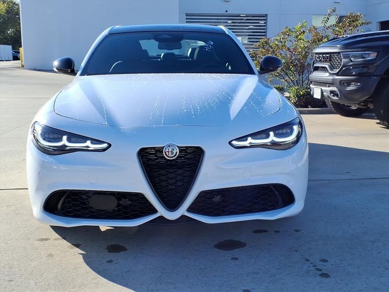 New 2025 Alfa Romeo Giulia RwdImage 2