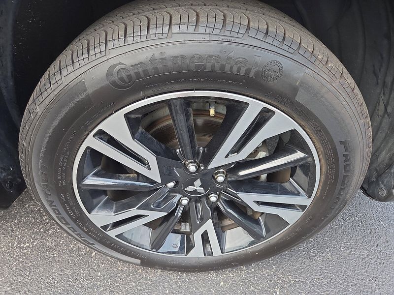 2024 Mitsubishi Eclipse Cross SE photo 9