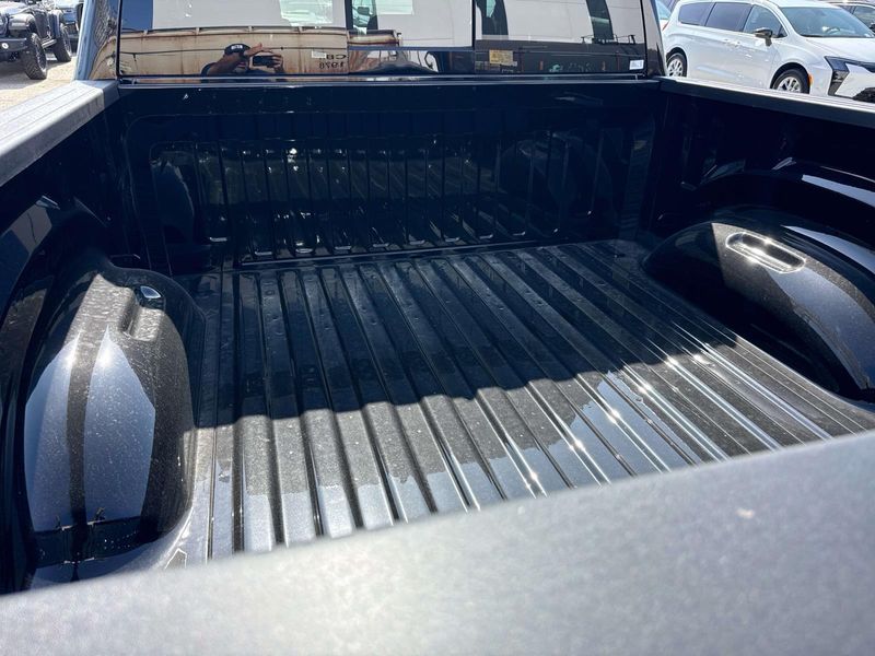 New 2026 RAM 1500 Big Horn Crew Cab 4x4 5'7' Box