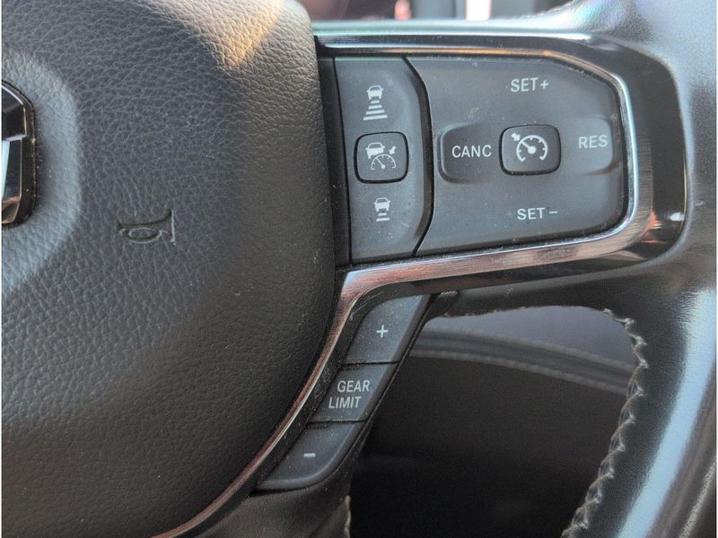 Used 2023 RAM 1500 LimitedImage 24