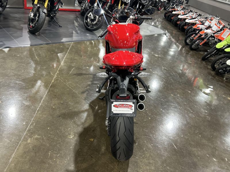 Used 2024 Ducati SUPERSPORT 950 Image 15