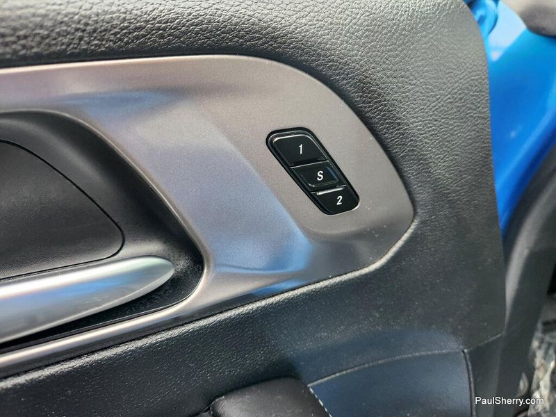 New 2026 Chrysler Pacifica Select