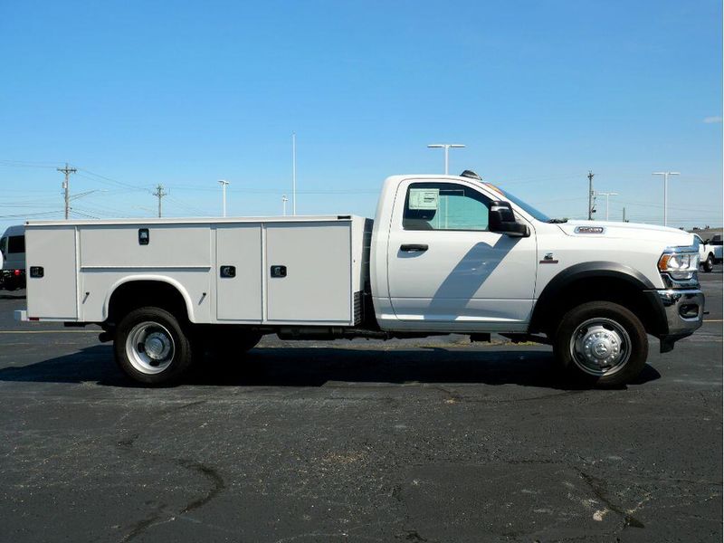 2023 RAM 5500 Tradesman Chassis Regular Cab 4x4 84