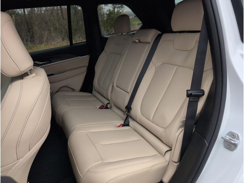 New 2026 Jeep Grand Cherokee Limited 4x2Image 31