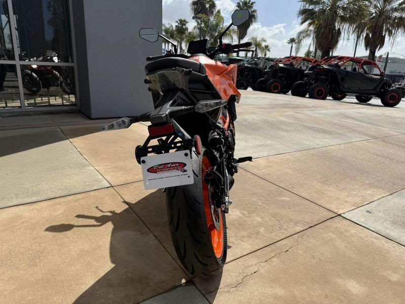 New 2025 KTM 390 DUKE Image 7