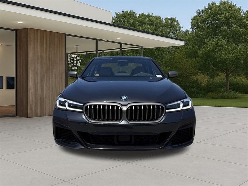 Used 2023 BMW 5 Series M550i xDriveImage 3