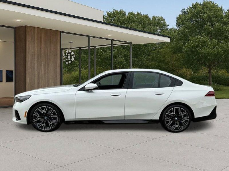 Used 2026 BMW 5 Series 530i xDriveImage 13