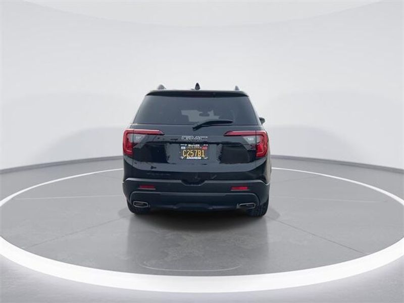 Used 2022 GMC Acadia SLTImage 7