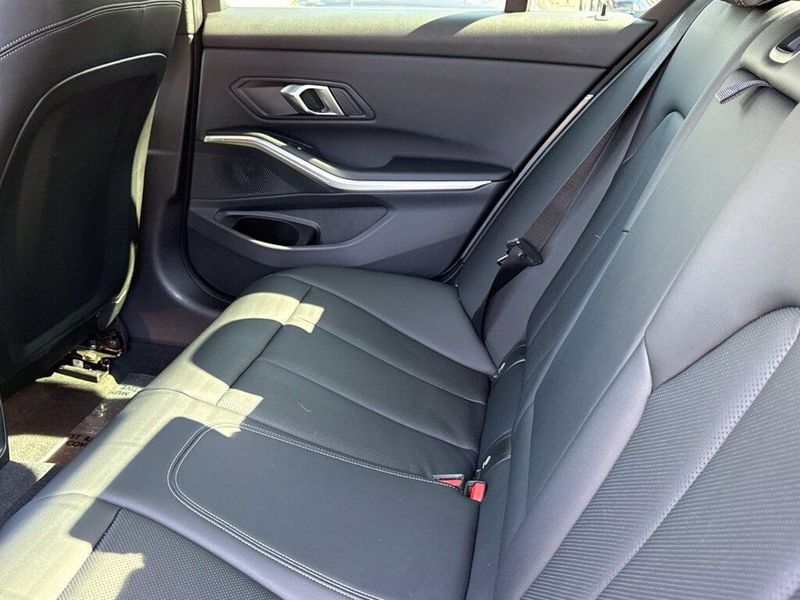 Used 2024 BMW 3 Series 330iImage 30